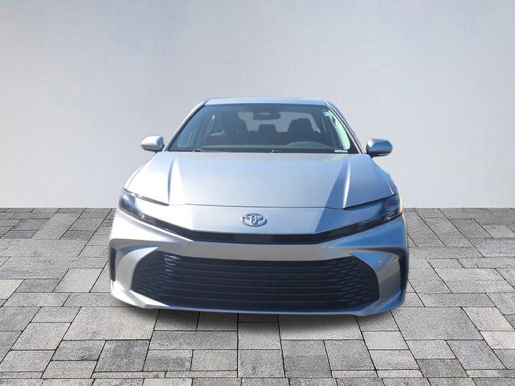 Used 2025 Toyota Camry LE FWD image 2