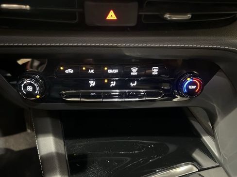 Used 2023 Buick Envision Preferred FWD image 16