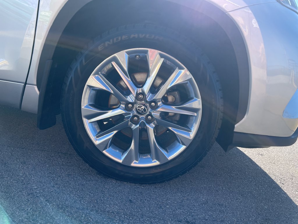 Used 2020 Toyota Highlander Limited AWD/4WD image 11