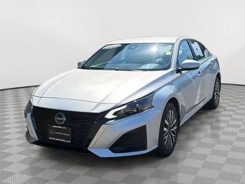 Used 2023 Nissan Altima 2.5 SV AWD/4WD image 7