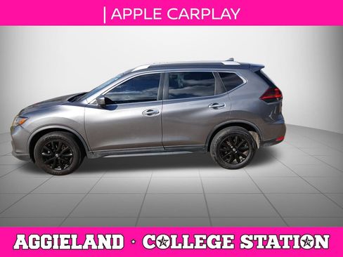 Used 2018 Nissan Rogue SV image 7