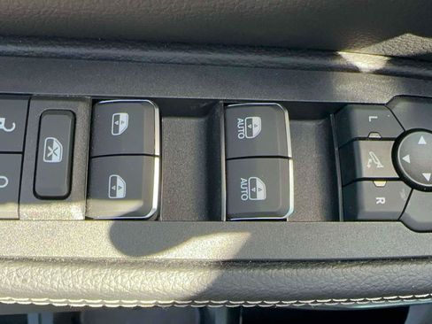 Used 2026 RAM 1500 Laramie w/ Night Edition AWD/4WD image 14