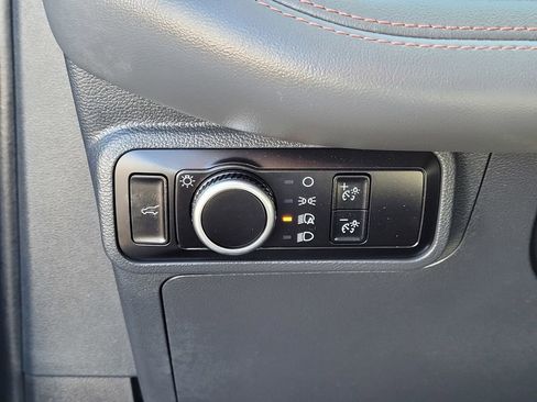 Used 2025 Ford Explorer Active image 16