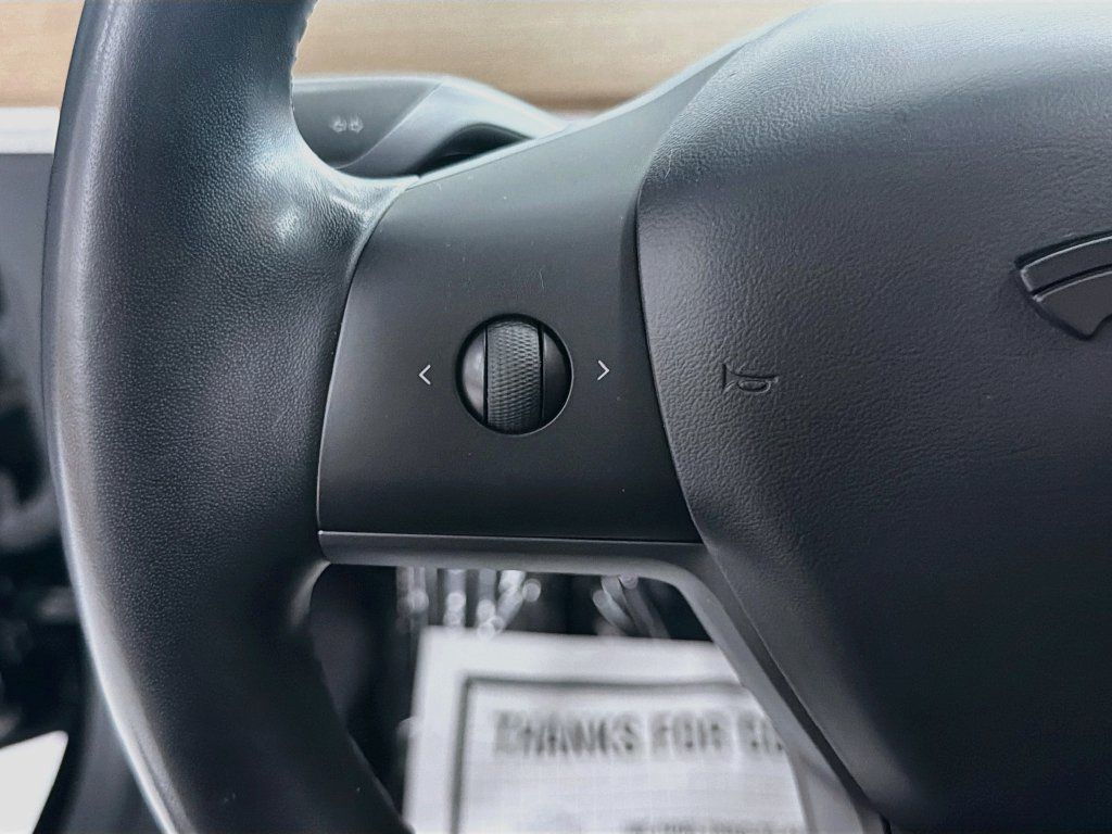 Used 2018 Tesla Model 3 Mid Range RWD image 36