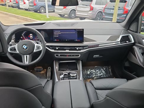 Used 2026 BMW X5 M60i image 11