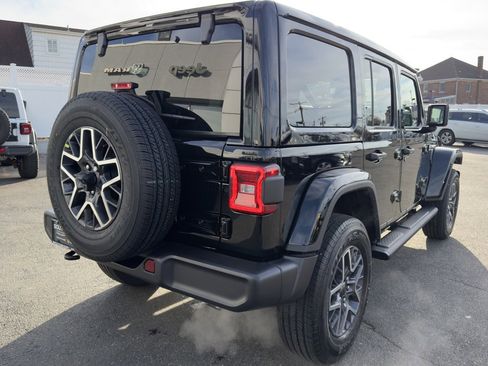 New 2026 Jeep Wrangler Sahara image 7