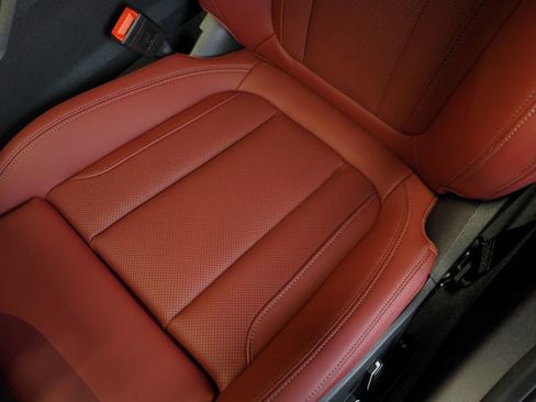 New 2026 BMW 330i Sedan w/ M Sport Package image 12