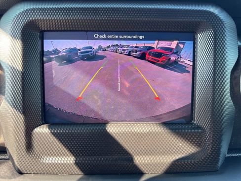 Used 2021 Jeep Wrangler Unlimited Sahara AWD/4WD image 34