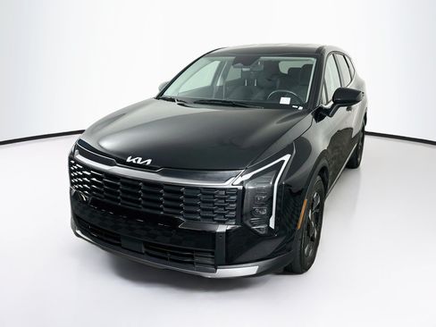 Used 2026 Kia Sportage LX FWD image 3