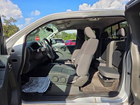 Used 2016 Nissan Frontier Desert Runner image 26