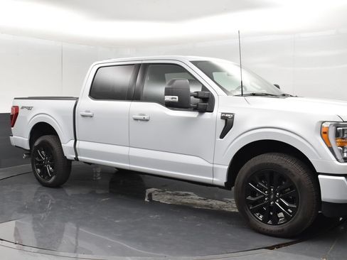 Used 2022 Ford F150 XLT w/ Equipment Group 302A High AWD/4WD image 10