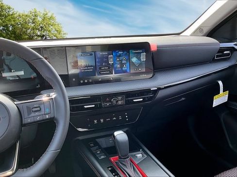 New 2026 Nissan Kicks SR w/ Cold Weather Package FWD image 6
