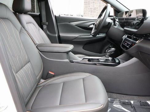 Used 2025 Buick Envista Avenir image 10