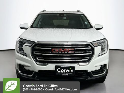Used 2023 GMC Terrain SLT image 4