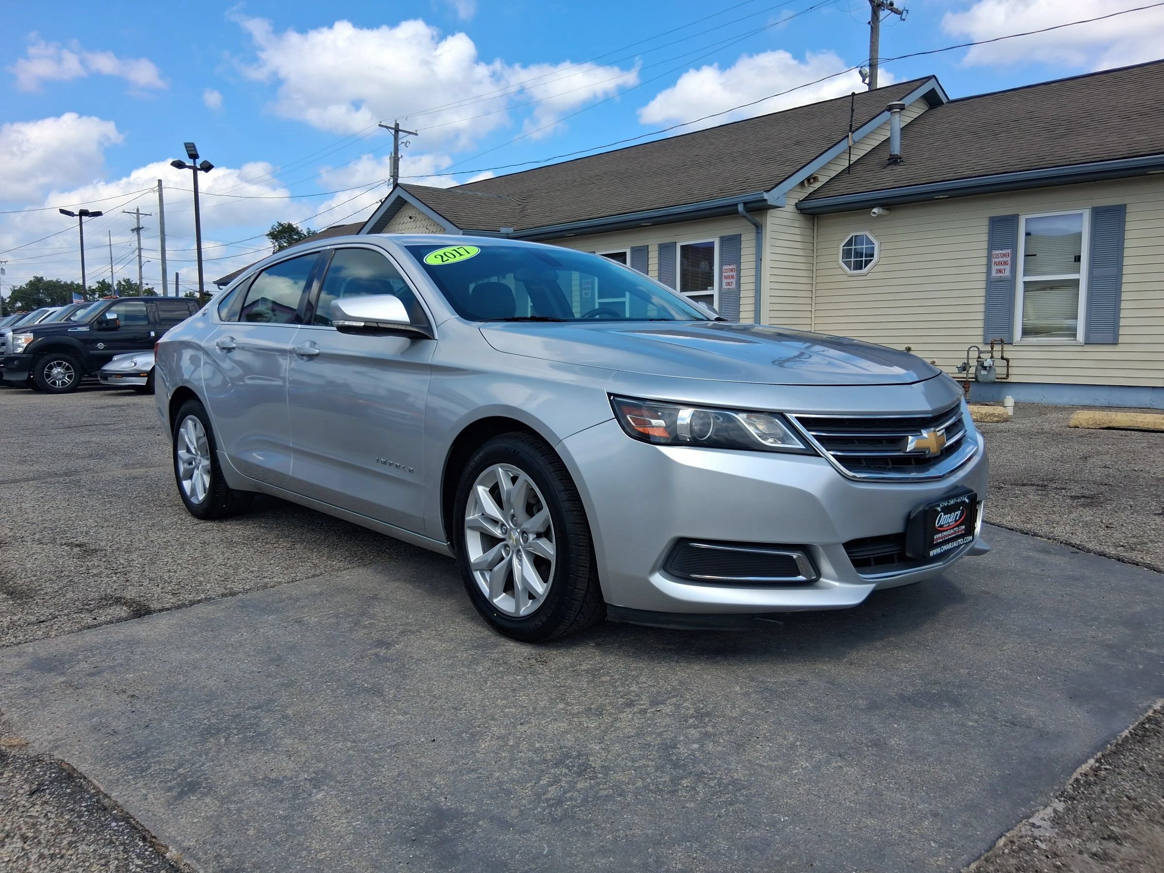 Used 2017 Chevrolet Impala LT FWD image 1