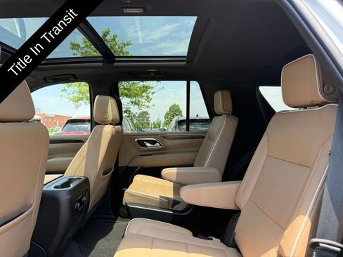 Used 2023 Chevrolet Tahoe Premier AWD/4WD image 15