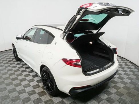 Used 2019 Maserati Levante S GranSport image 31