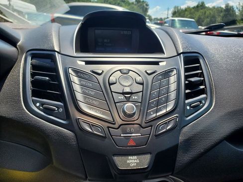 Used 2018 Ford Fiesta SE FWD image 19