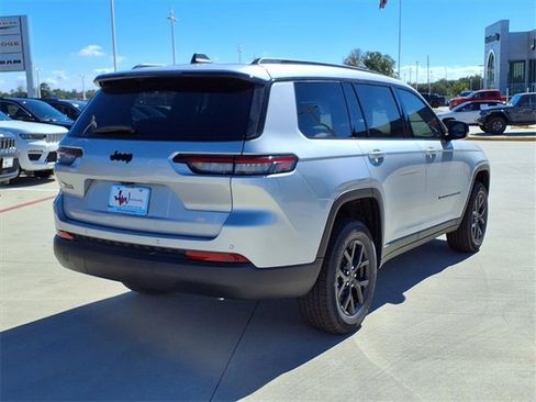 New 2025 Jeep Grand Cherokee L Altitude image 6