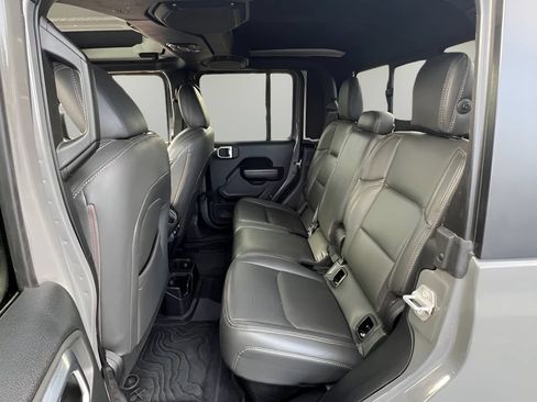 Used 2021 Jeep Gladiator Sport AWD/4WD image 12