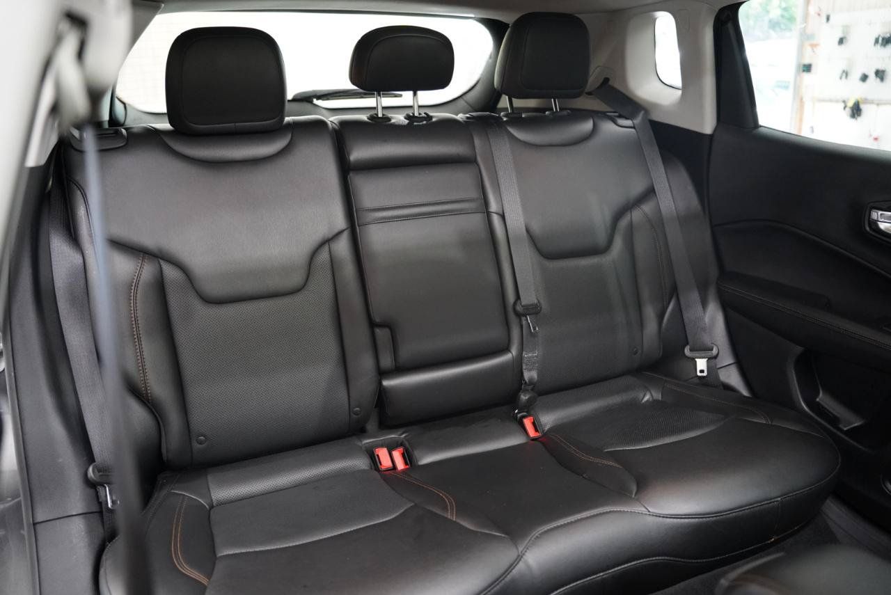 Used 2018 Jeep Compass Limited w/ Navigation Group AWD/4WD image 34