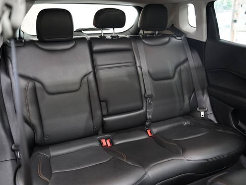 Used 2018 Jeep Compass Limited w/ Navigation Group AWD/4WD image 34