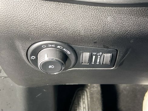 Used 2022 Jeep Compass Latitude AWD/4WD image 10