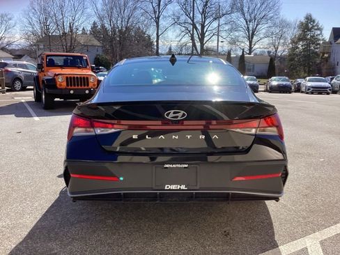 New 2026 Hyundai Elantra SEL Sport FWD image 6