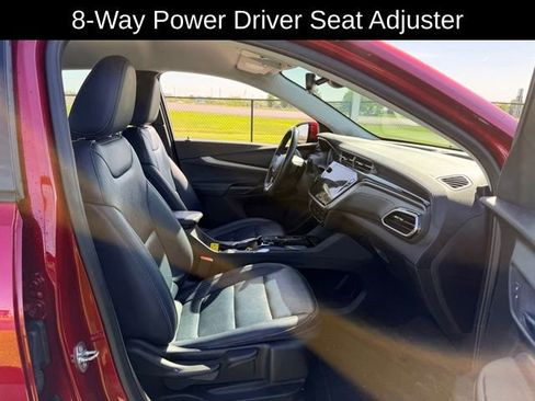 Used 2022 Chevrolet Bolt EUV LT w/ Convenience Package FWD image 10
