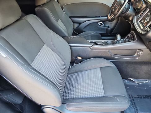 Used 2019 Dodge Challenger SXT w/ Blacktop Package RWD image 17