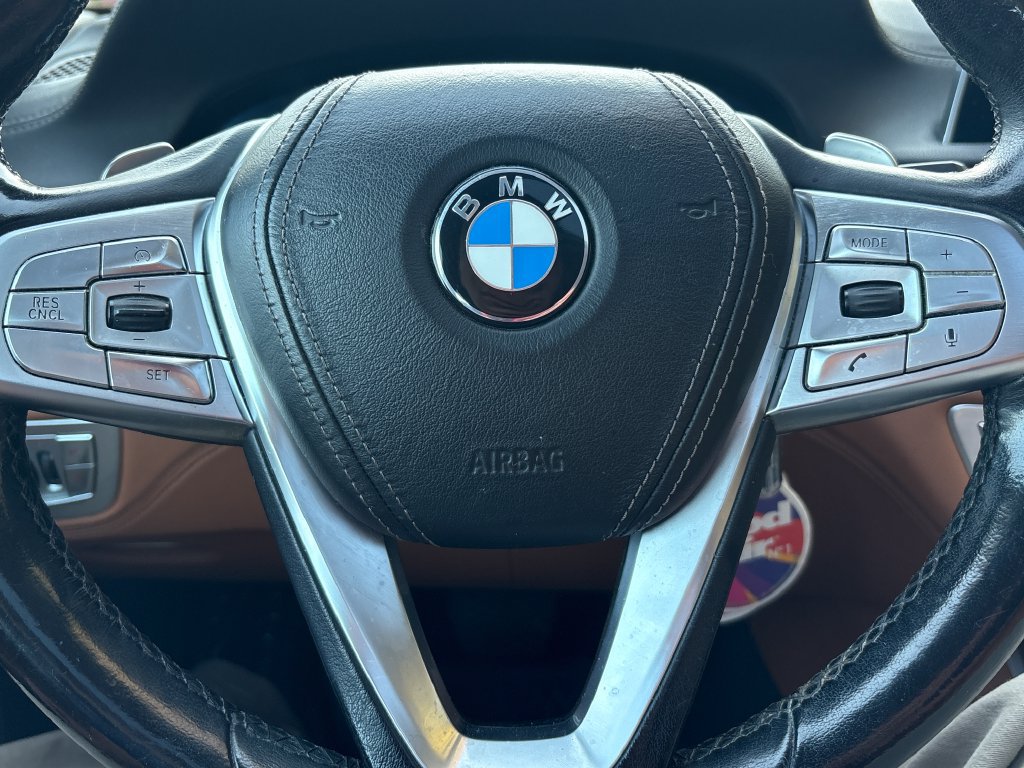Used 2018 BMW 740i xDrive AWD/4WD image 9