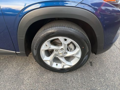 Used 2024 Chevrolet Trax LS w/ LS Convenience Package image 29