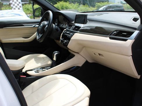 Used 2016 BMW X1 xDrive28i AWD/4WD image 25