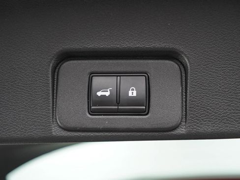 Used 2023 Nissan Rogue Platinum w/ Platinum Premium Package AWD/4WD image 18