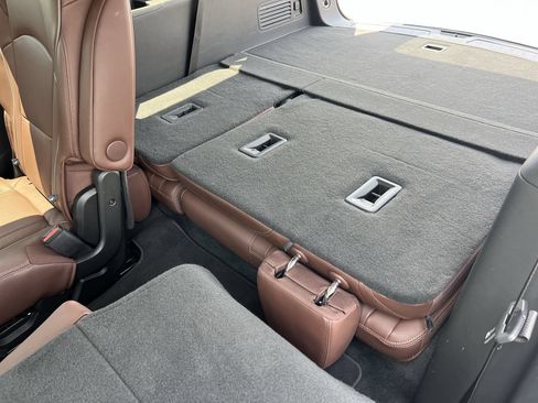 Used 2021 Buick Enclave Avenir w/ Avenir Technology Package AWD/4WD image 33