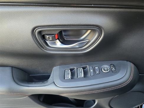 Used 2024 Honda HR-V Sport image 18