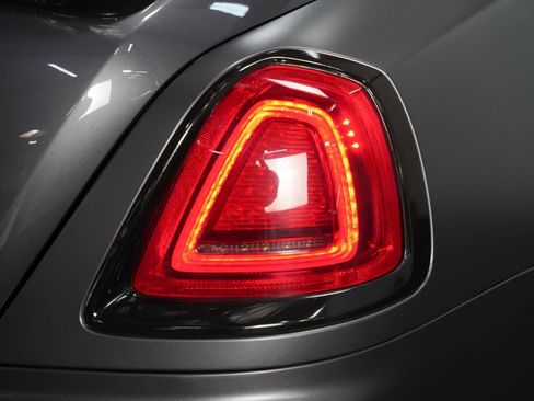 Used 2019 Rolls-Royce Wraith image 23