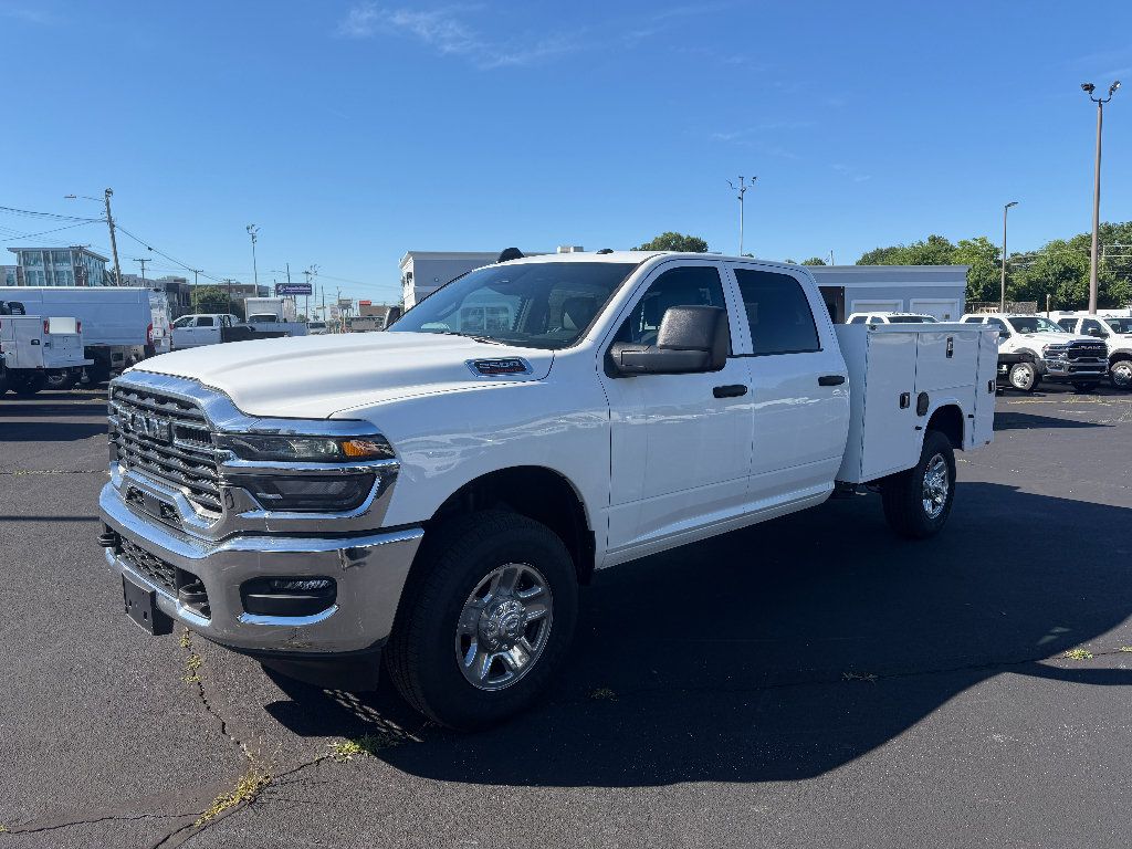 Used 2026 RAM 2500 Tradesman w/ Chrome Appearance Group AWD/4WD image 6
