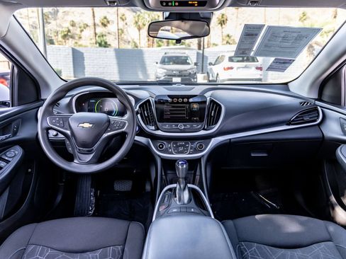 Used 2018 Chevrolet Volt LT FWD image 14