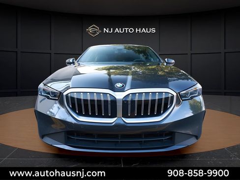 Used 2025 BMW 530i RWD image 3