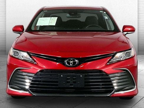 Used 2024 Toyota Camry LE w/ Convenience Package FWD image 2