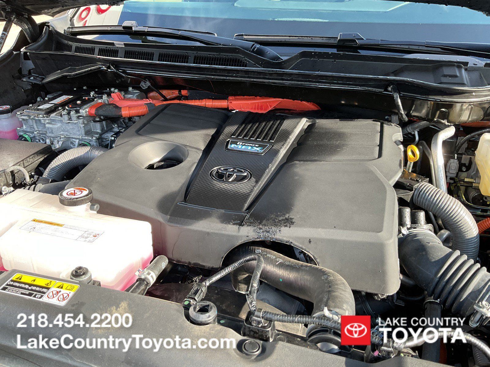 Used 2025 Toyota Sequoia Platinum AWD/4WD image 38