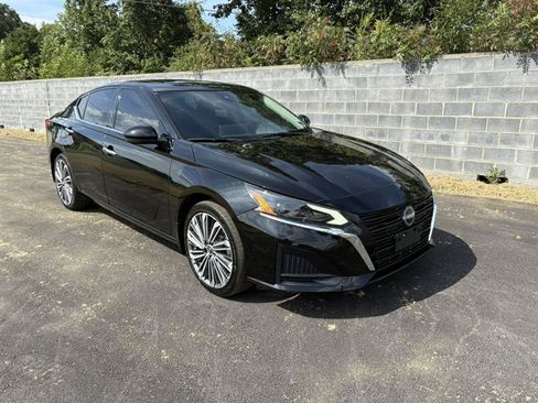 Used 2023 Nissan Altima 2.5 SL AWD/4WD image 6