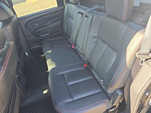 Used 2023 Nissan Titan PRO-4X w/ Pro-4x Convenience Package image 16