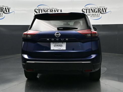 Used 2025 Nissan Rogue SV FWD image 6