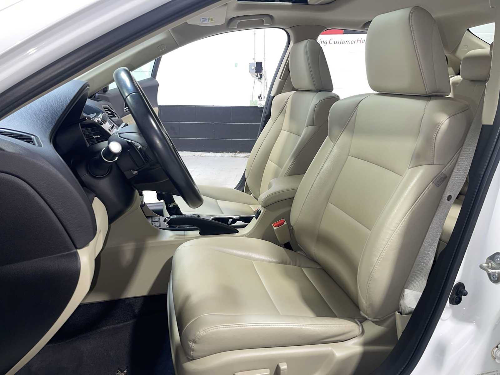Used 2018 Acura ILX FWD image 11