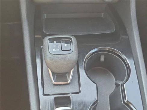 Used 2025 Nissan Rogue SV FWD image 12