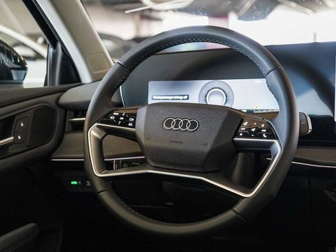 New 2026 Audi Q3 quattro 2.0T AWD/4WD image 15