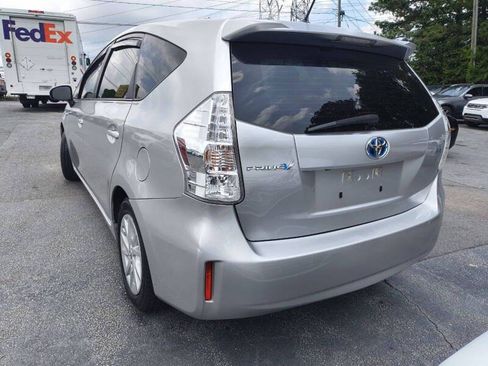 Used 2013 Toyota Prius V Three FWD image 6