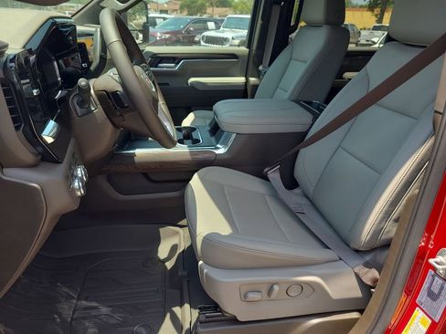 New 2025 GMC Sierra 2500 SLT w/ SLT Convenience Package image 20